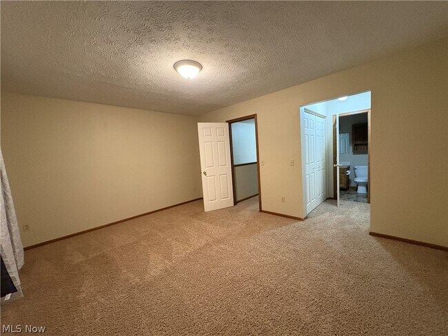 Building Photo - 1667 Ann Cir NE