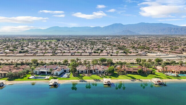 Building Photo - 83054 S Bay Dr