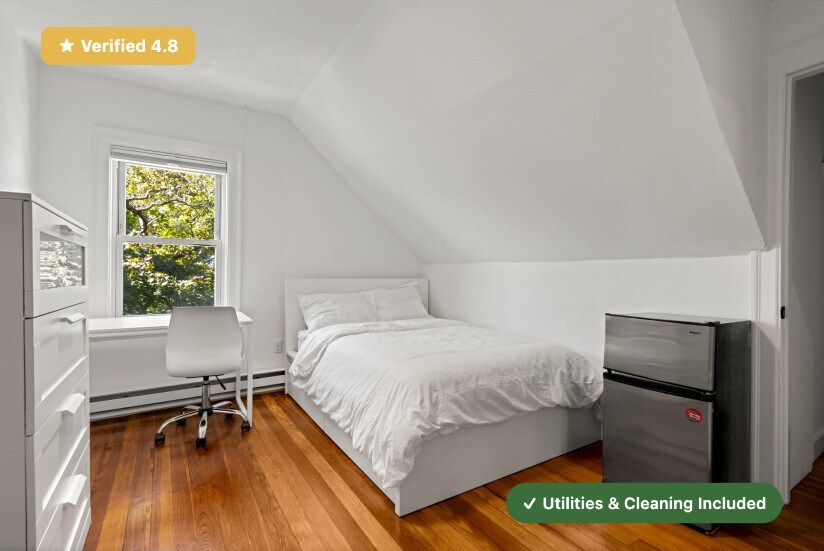 Building Photo - RoostUp Furnished Private Bedroom in Jamai...