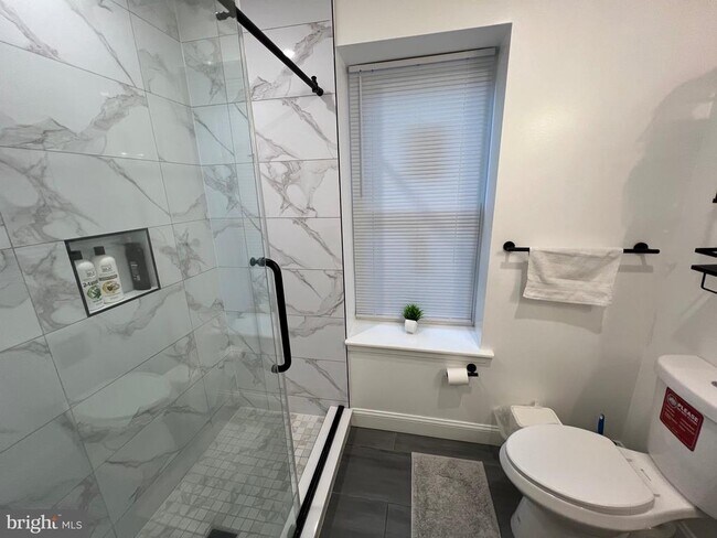 Building Photo - 1985 N 63rd St