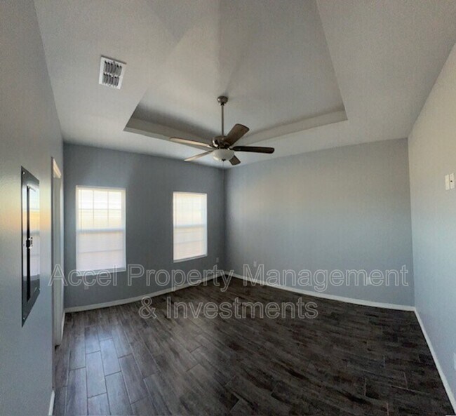 Building Photo - 1805 Cari Nicole Ave