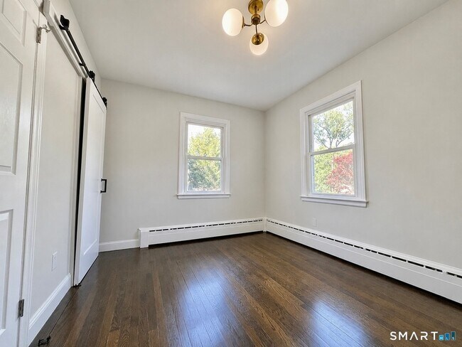 Building Photo - 444 Huntington Rd