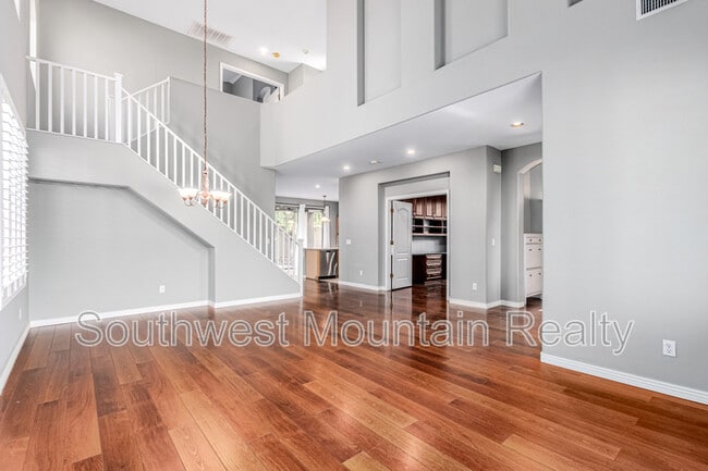 Building Photo - 1149 N Cholla St