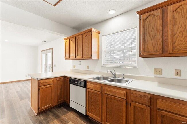 Building Photo - 134 Clinton Hill Dr