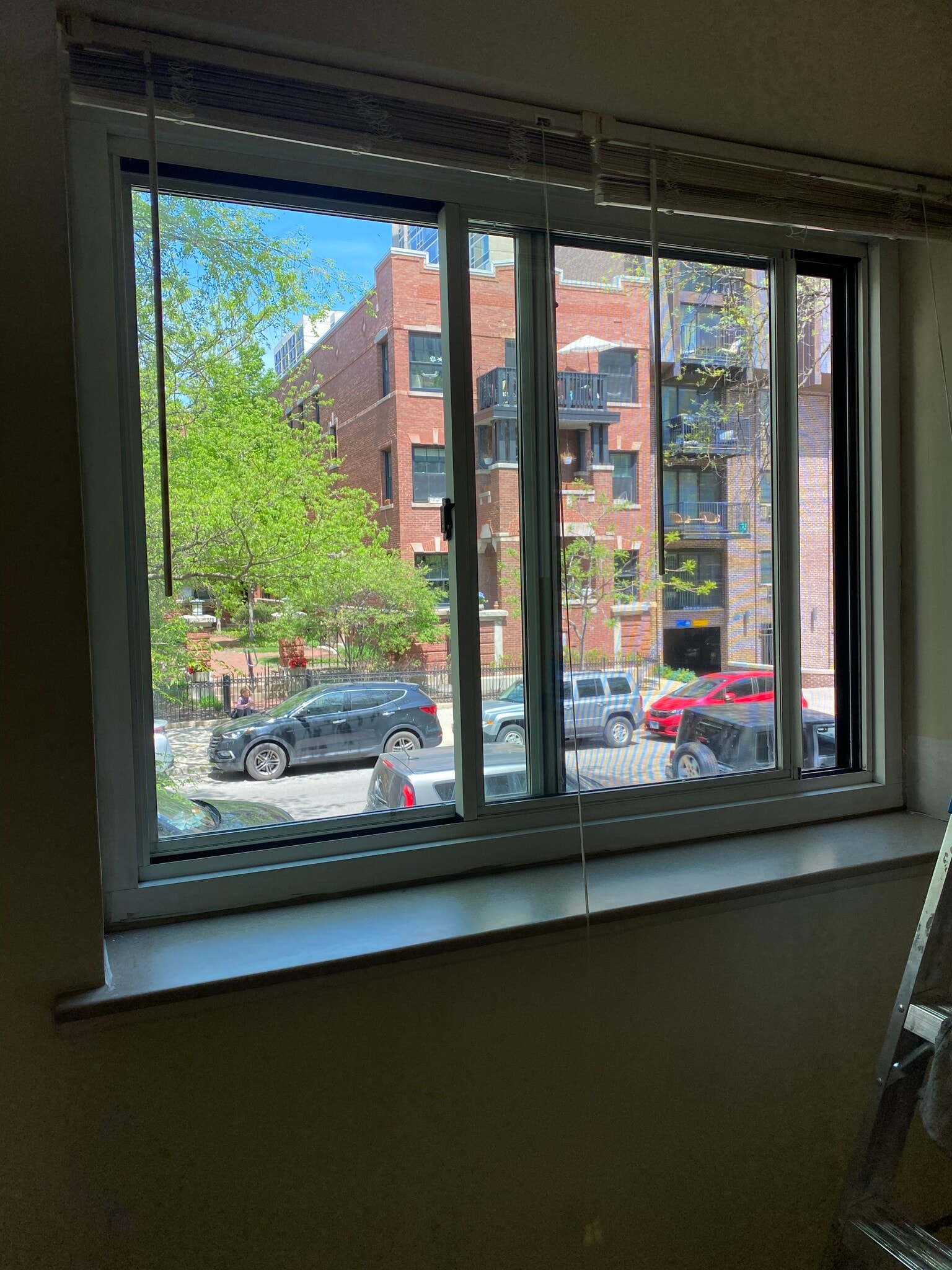Bedroom view - 515 W Wrightwood Ave