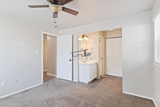 Building Photo - 77 Pheasantbrook Cir