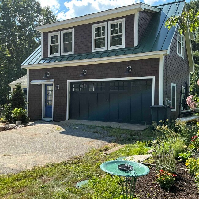 Building Photo - 393 Brackett Rd