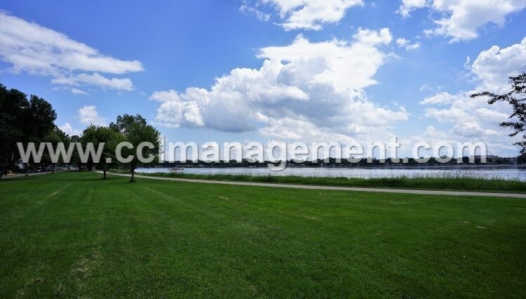 Building Photo - 729 Clark Ct