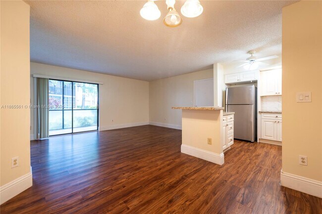 Building Photo - 9522 N Belfort Cir