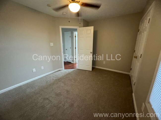 Building Photo - 111 Cottonfield Ct