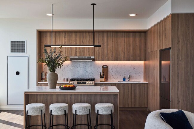 Building Photo - 1006 S Michigan Ave