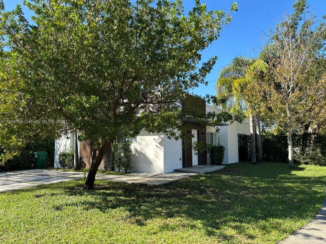 Building Photo - 9634 NW 2nd Ave
