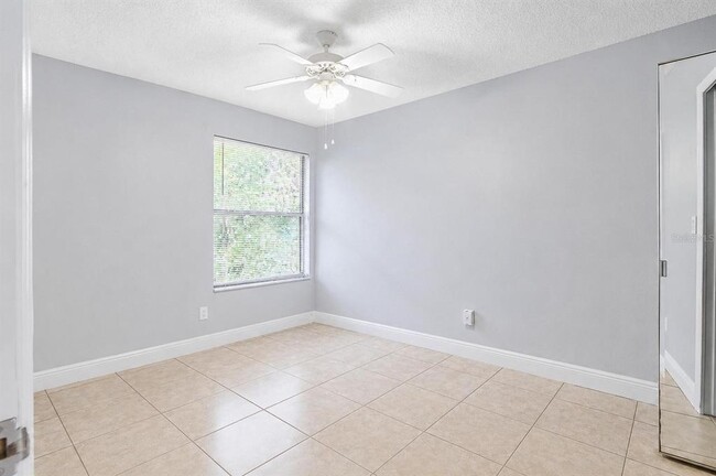 Building Photo - 2739 N Poinciana Blvd
