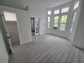 Building Photo - 359 Main St