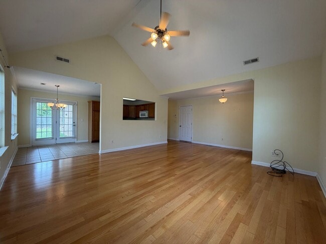 Building Photo - Brick 3/2 House in West Rome- $1,795