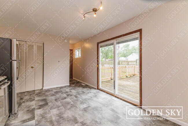 Building Photo - 3129 S Opechee Dr