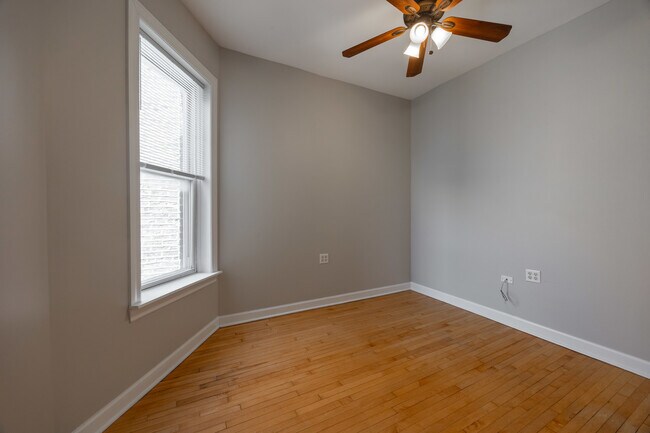 Building Photo - 3110 W Fullerton Ave