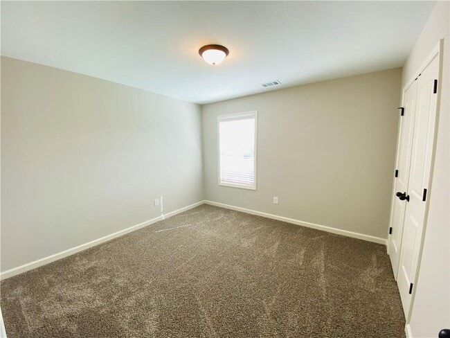 Building Photo - 1825 Miller Lake Dr