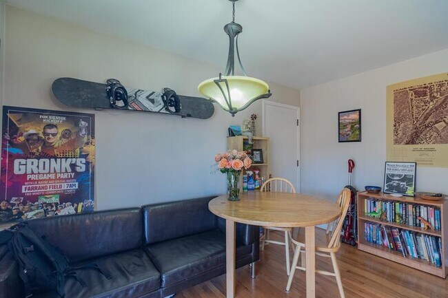 Building Photo - 760 39th St