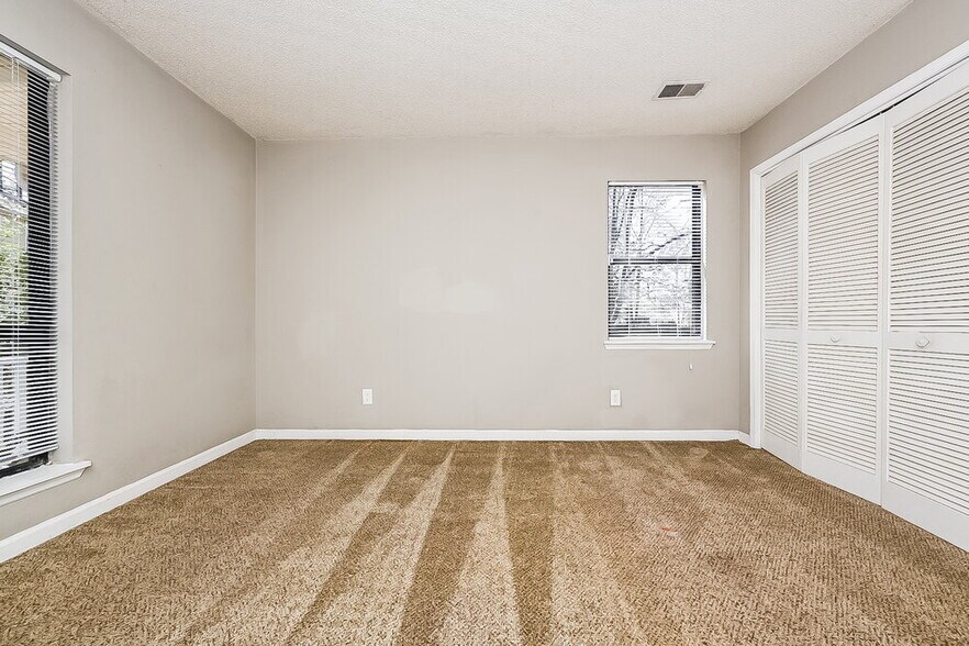 Building Photo - 8607 Forest Pointe Ct
