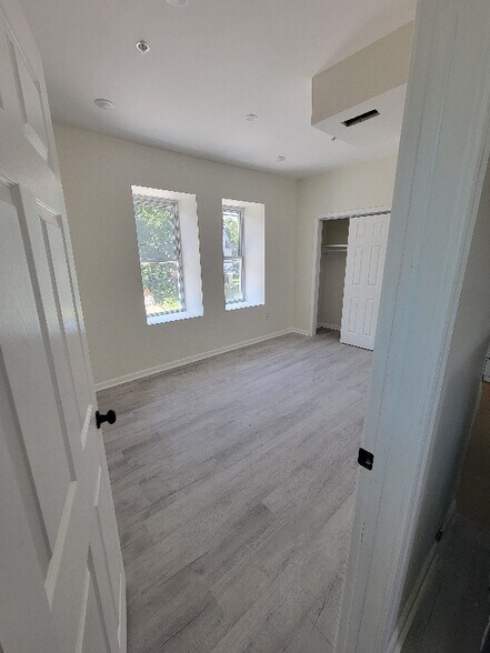 Building Photo - 3625 N 22nd St