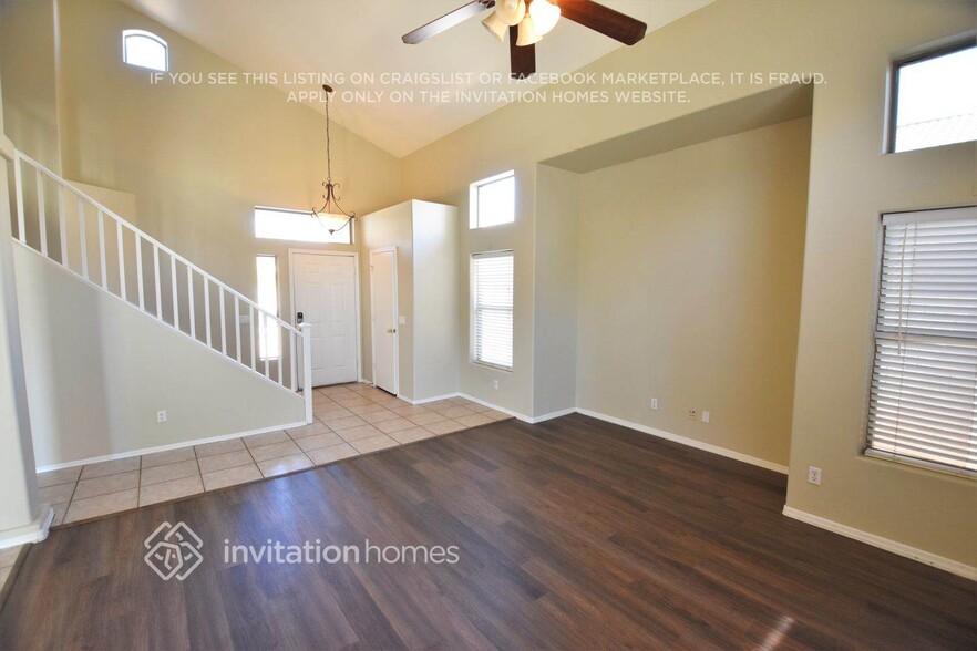 Building Photo - 5614 S 53rd Dr