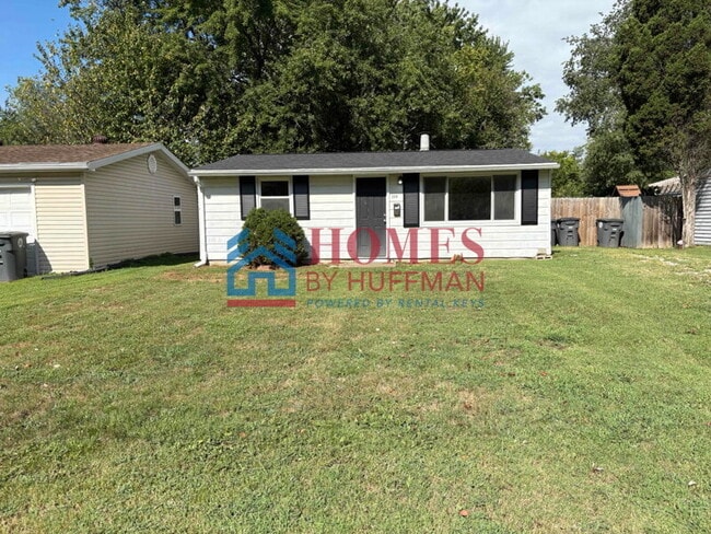 Building Photo - Two Bedroom House