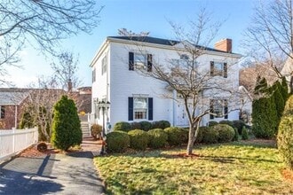 Building Photo - 17 Webster St