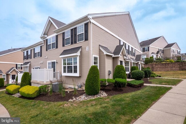 Building Photo - 4165 Bunker Hill Dr S