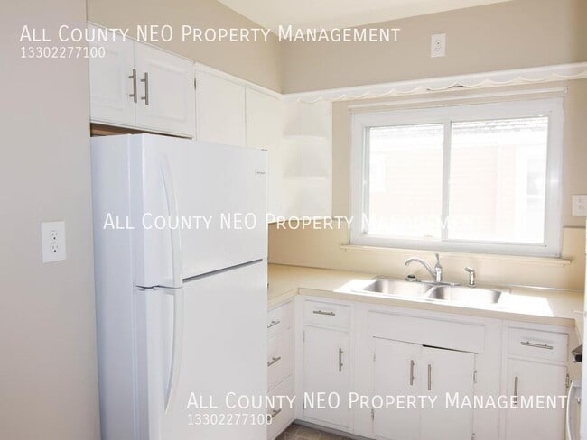 Building Photo - 1442 Cordova Ave