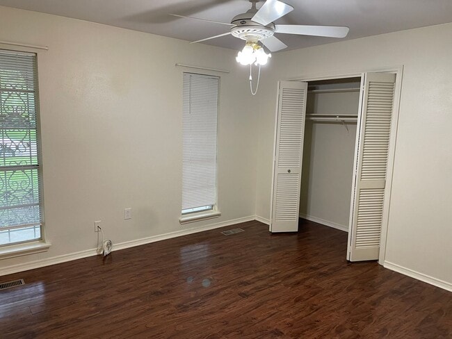 Building Photo - 3701 Austin Ave