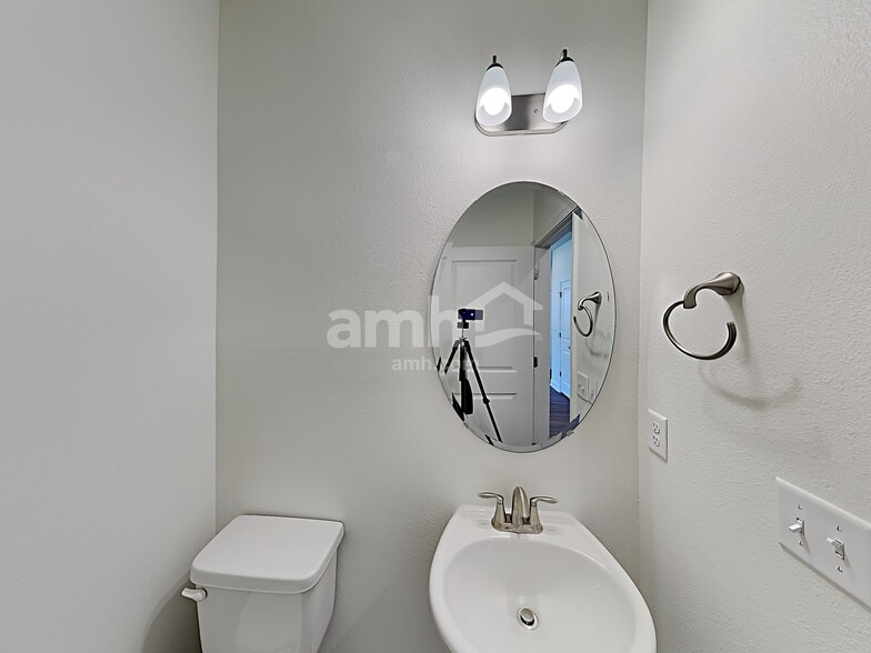 Building Photo - 46 Carlitos Way