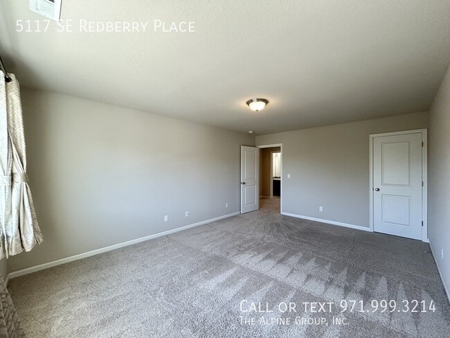 Building Photo - 5117 SE Redberry Pl