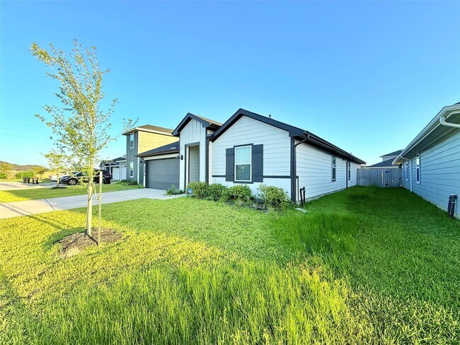 Building Photo - 31611 Farlam Farms Trl