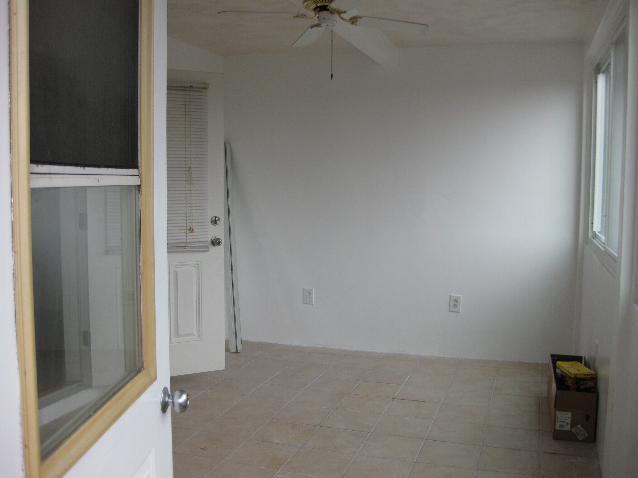 Building Photo - 238 Hanover St