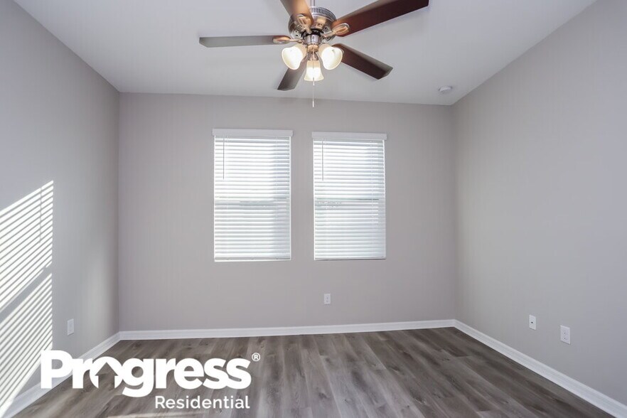 Building Photo - 11853 Brighton Knoll Loop