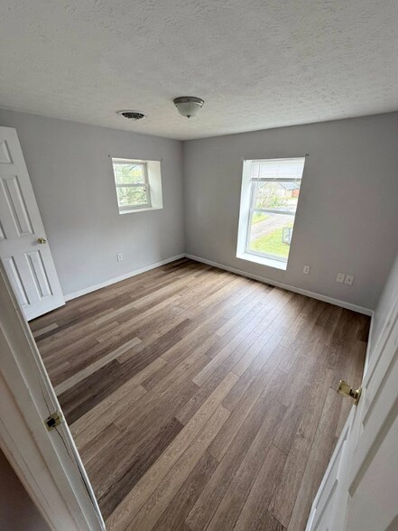 Building Photo - 808 N Main St