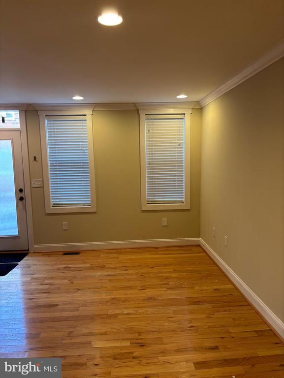 Building Photo - 1130 Watkins St