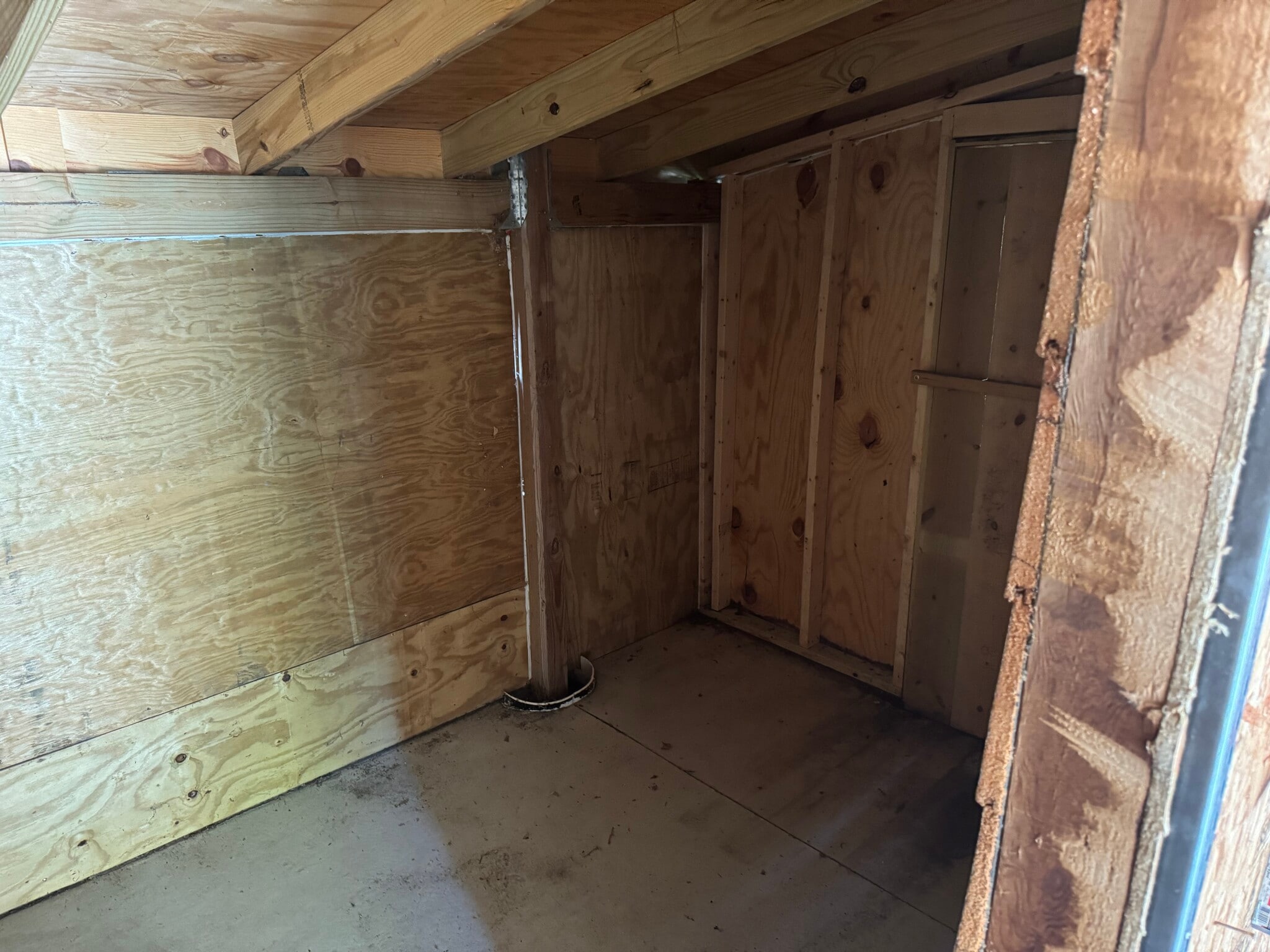Garage/ Storage - 2009 Durand Ave