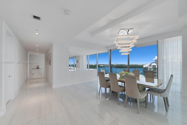 Building Photo - 10203 Collins Ave