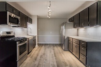 Building Photo - 2242 Zumbehl Rd