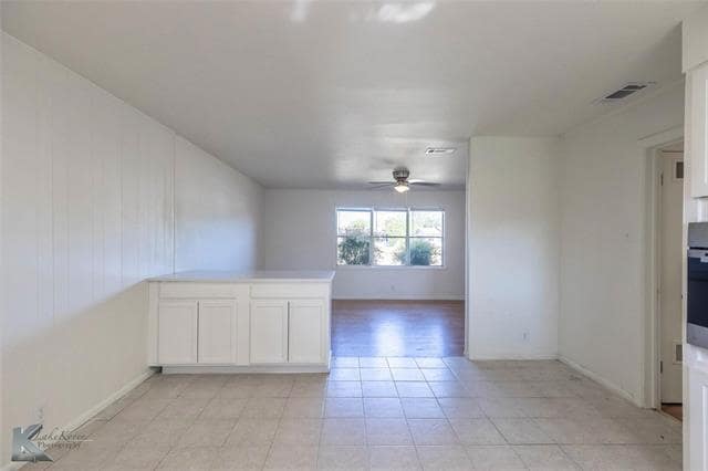 Building Photo - 2326 N Mockingbird Ln