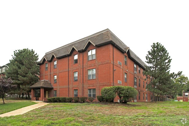 Primary Photo - Laclede Apartments