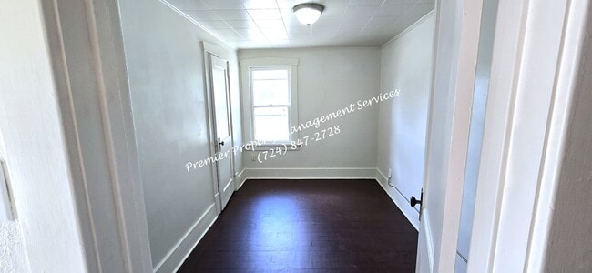 Building Photo - 519 Wengler Ave