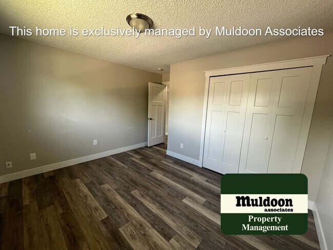 Building Photo - Sce4725