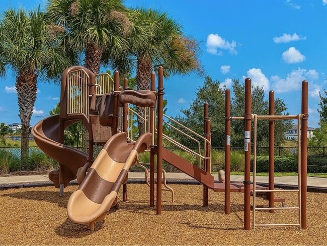 Building Photo - 5518 Thomas Square Dr