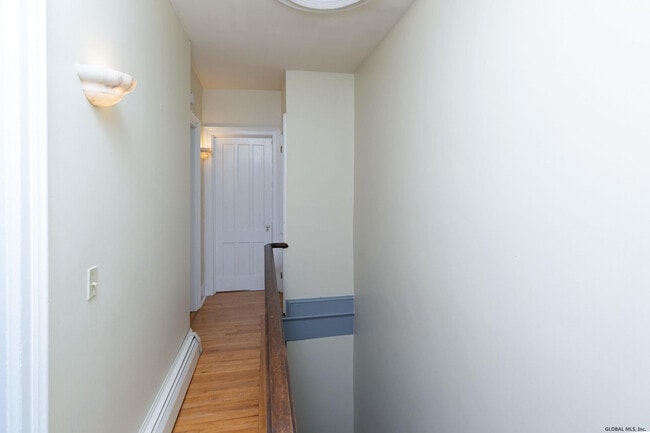 Building Photo - 279.5 Hudson Ave