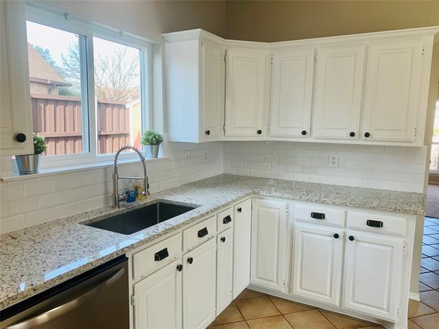 Building Photo - 1100 Timberline Ln
