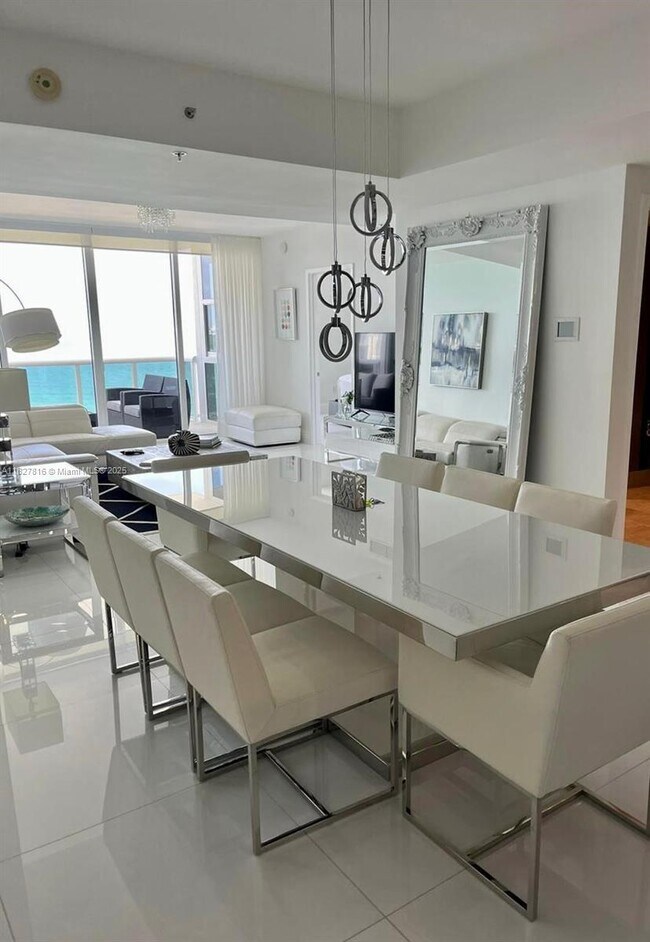 Building Photo - 18201 Collins Ave