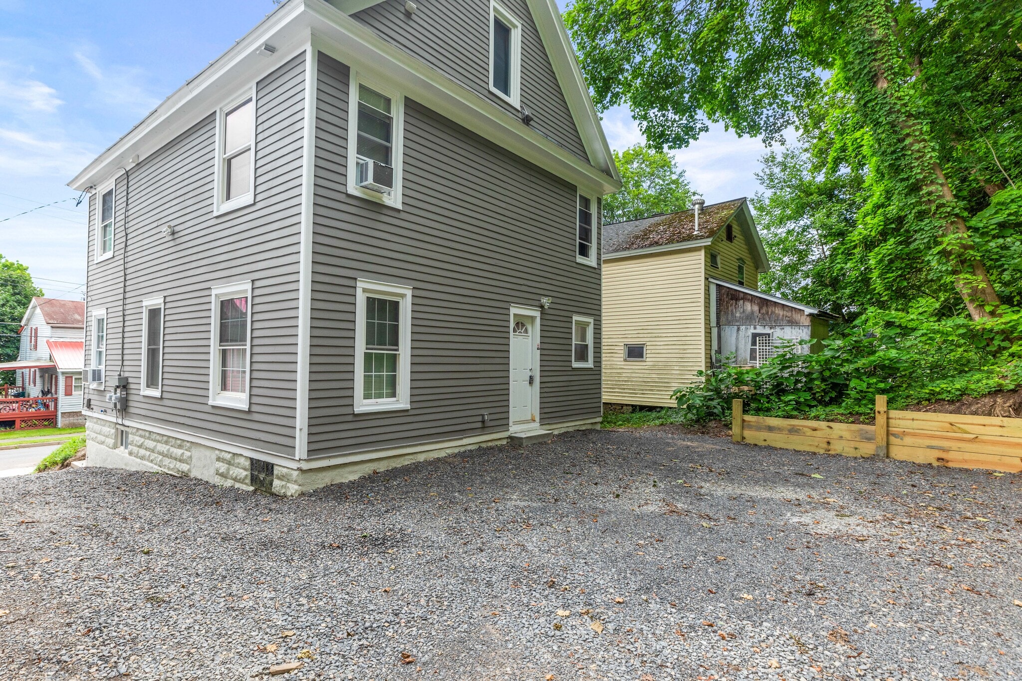 Building Photo - 136 Prospect Ave
